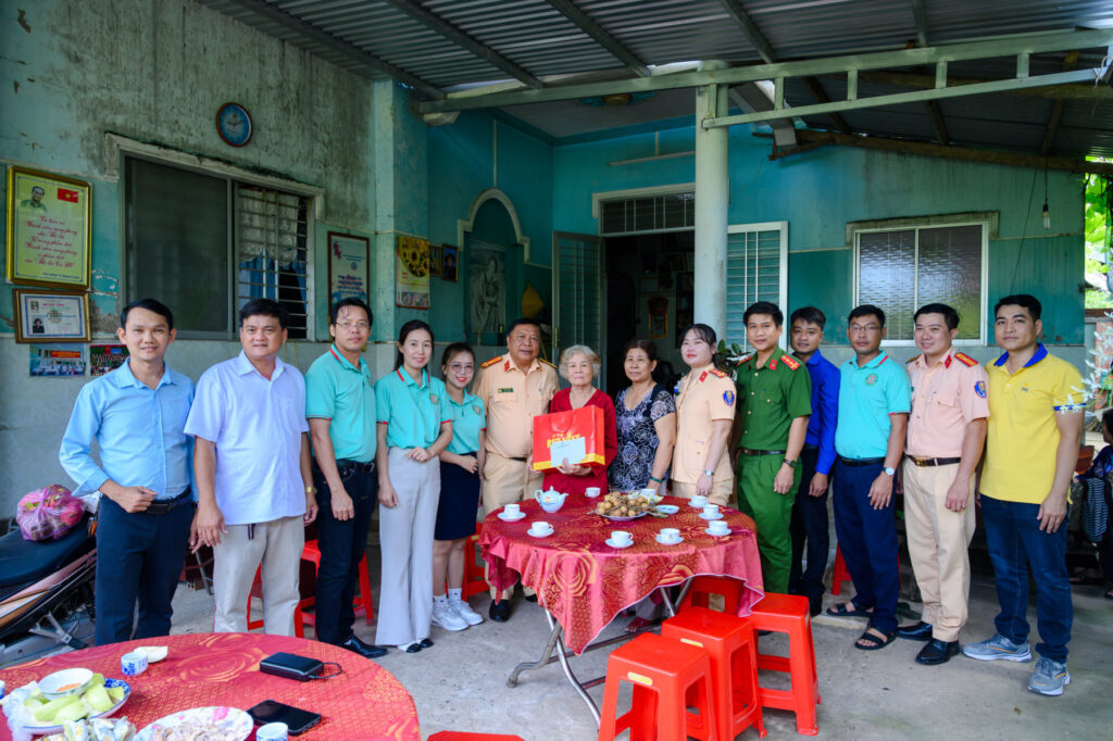 Hoat Dong 79 Nam Ngay Thuong Binh Liet Si Hoi Doanh Nghiep Phuong Son Dong Va Phong Csgt (6)