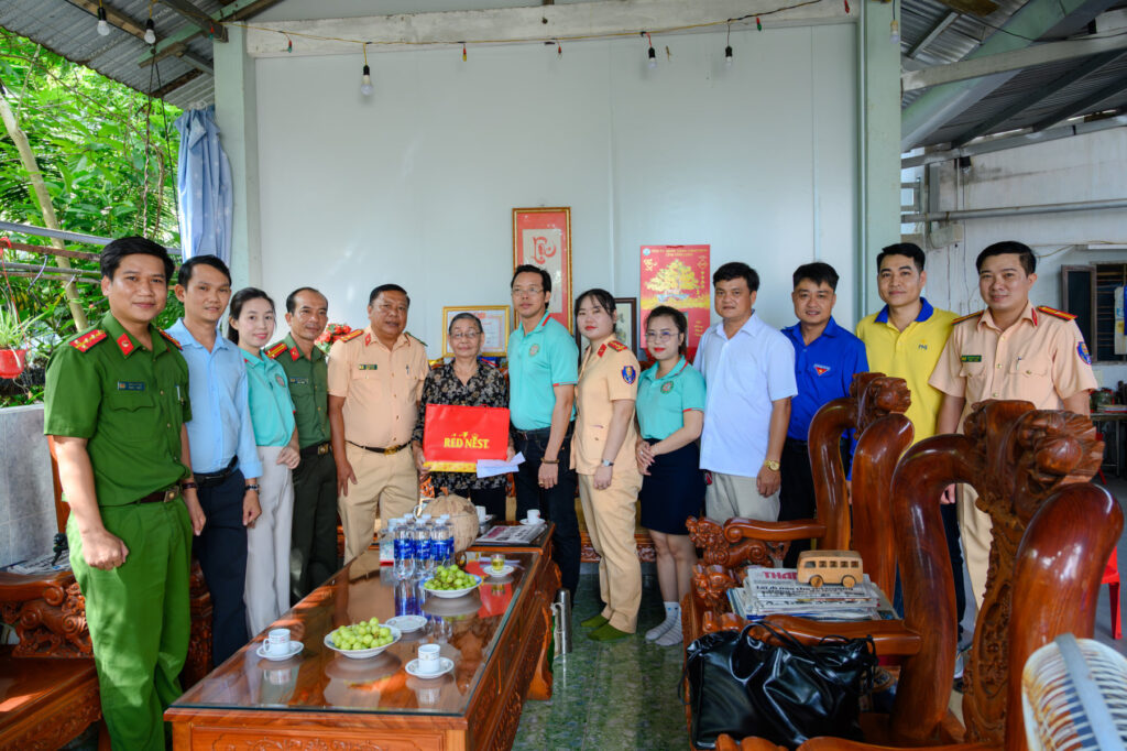 Hoat Dong 79 Nam Ngay Thuong Binh Liet Si Hoi Doanh Nghiep Phuong Son Dong Va Phong Csgt (9)