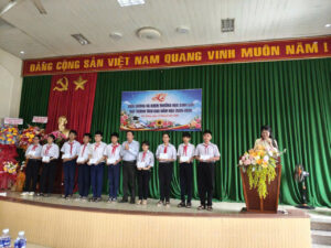 Le Tuyen Duong Hoc Sinh Doi 12 6 2