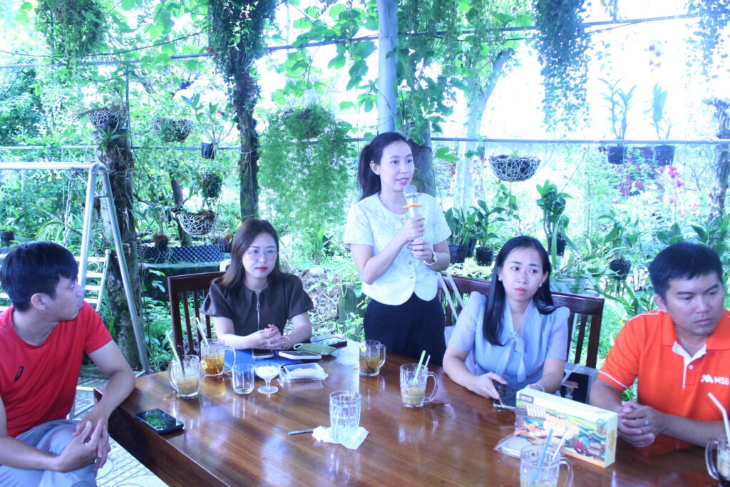 "Cà Phê Doanh Nghiệp" phường Sơn Đông tháng 9/2026 - tăng cường đối thoại, đồng hành phát triển 5 Cà Phê Doanh Nghiệp Phường Sơn Đông Tỉnh Vĩnh Long (11)