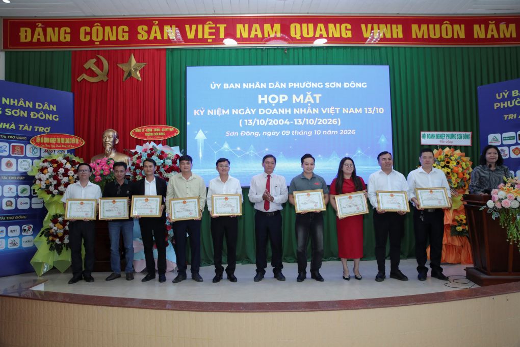 HỌP MẶT NGÀY DOANH NHÂN VIỆT NAM   PHƯỜNG SƠN ĐÔNG (54)